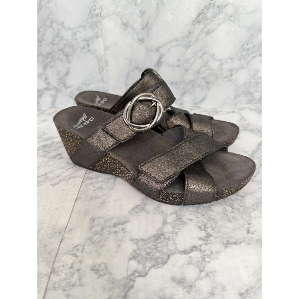 Dansko Wedge Sandals Size 38 Pewter Metallic Leather Buckle Slide Comfort Shoes